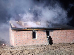 Під Києвом пожежники не змогли врятувати двох чоловіків 