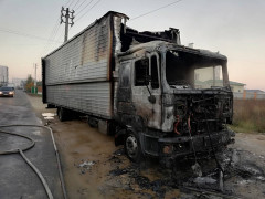 Під Києвом у вантажівці ледь не згорів чоловік (ФОТО) 