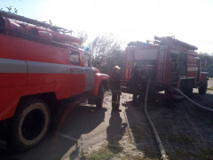 Під Києвом вогонь знищив дах житлового будинку (ФОТО)