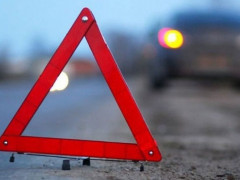 На Київщині перекинулася навантажена фура (ВІДЕО)