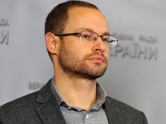 У "чесного" нардепа з партії міністра МВС Авакова "віджали" 40 тисяч доларів та 20 тисяч євро