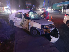Фатальна ДТП у Вишневому: водій легковика загинув у кареті "швидкої" (ФОТО)