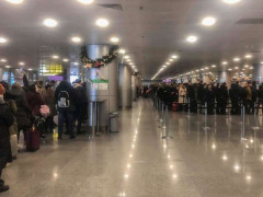 У "Борисполі" розгорівся скандал через затримку рейсу до ОАЕ (ВІДЕО)