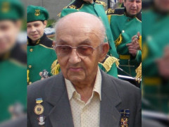 У Гостомелі 97-річний житель викладає уроки духової музики