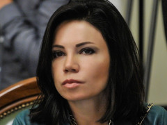 На Київщині нардепку виштовхали із засідання ТВК (ФОТО, ВІДЕО)