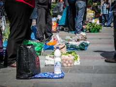 Мешканців Яготинської ОТГ закликають не купувати продукти в місцях стихійної торгівлі