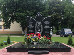У Ставищі відкрили пам’ятний знак воїнам, які загинули в АТО (ФОТО)