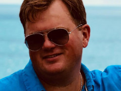 Екс-губернатор корупціонер Мельничук зайнявся розведенням полуниць