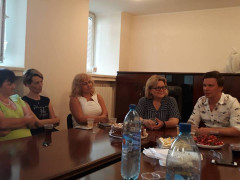 "Світ навиворіт" привітав працівників Департаменту охорони здоров’я КОДА з професійним святом (ФОТО)