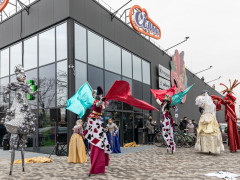 У Броварах відкрили "Сільпо" у стилі Венеційського карнавалу (ФОТО)