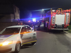 У Києво-Святошинському районі посеред ночі загорівся будинок