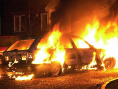 На Київщині чоловік підпалив авто через помсту (ФОТО)