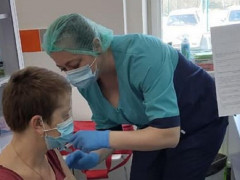 В Ірпені проти коронавірусу почали вакцинувати вчителів