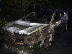 В Узині чоловік спалив автомобіль