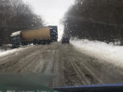 Стало відомо найбільш проблемну ділянку дороги за умов сьогоднішньої негоди