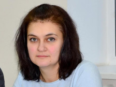 Поки підприємці купують обладнання для лікарні, місцева влада витрачає гроші на алейки