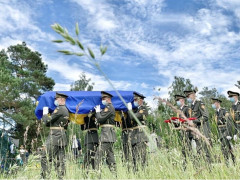 Із військовими почестями в Ясногородці поховали Ореста Васкула (ФОТО)