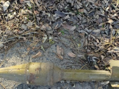 На Броварщині знайшли схожий на снаряд гранатомета предмет