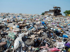У Макарівській ОТГ комунальне підприємство самовільно створило сміттєзвалище