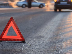 Під Києвом п’яний "шумахер" протаранив машину копів