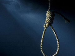 На Київщині посеред лісу знайшли тіло повішеного чоловіка (ФОТО)