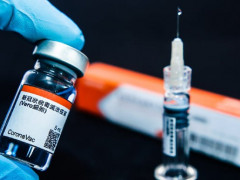 Освітяни Київщини почали отримувати другу дозу вакцини CoronaVac