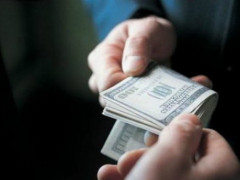 На Київщині працівники СБУ затримали чиновника на хабарі (ФОТО)