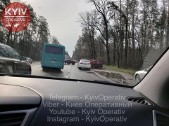 Під столицею аварія на Варшавській трасі спричинила величезний затор (ФОТО)