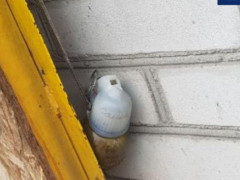 У Білій Церкві чоловіку на дверцятах гаражу повісили гранату 