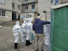 Кількість уражених коронавірусом у гуртожитку Вишневого зростає