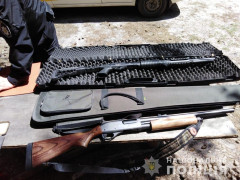 На Бородянщині двоє киян вирішили "попристрілювати" свої рушниці (ФОТО)
