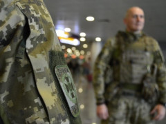 У "Борисполі" затримали чоловіка, який тікав від правосуддя  