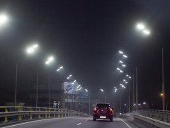  Між Гостомелем та Бучею розпочалося встановлення LED-освітлення