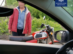 На Київщині мотоцикліст невдало спробував утекти від патрульних