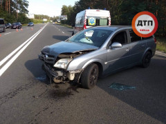 Під Києвом у ДТП постраждала жінка з дитиною (ФОТО) 
