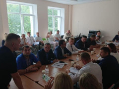 Бно-Айріян відвідав скандальну школу у Вишневому