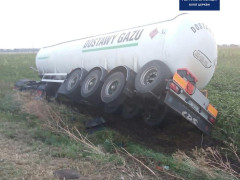 На Київщині фура з 19 тонами газу потрапила в ДТП 