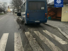 У Борисполі водій пасажирського автобуса збив дитину та зник з місця події
