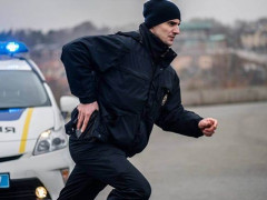 У Софіївській Борщагівці п’яний чоловік влаштував дебош (ВІДЕО)