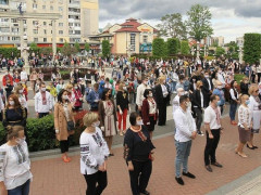 Ірпінь потрапив до Книги Рекордів України за вишиванки (ФОТО)