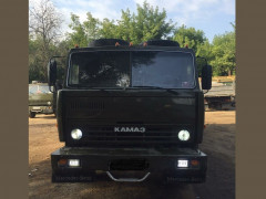 Поліцейські Обухівщини притягнули до відповідальності водія вантажівки за пошкодження шлагбауму