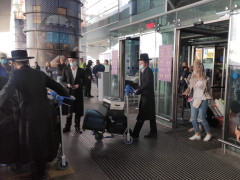 Поліцейські контролюють перебування хасидів на території аеропорту "Бориспіль"