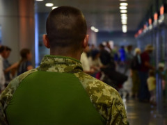 У "Борисполі" затримали іноземців із підробленими візами (ФОТО) 