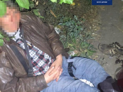 У Білій Церкві чоловіка ледь не пошматували сокирою (ФОТО)