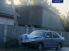 У Борисполі п’яний чоловік врізався в електроопору