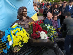 У Києво-Святошинському районі на День козацтва відкрили пам’ятник Скрябіну