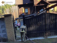 Пожежники Фастівського району під час гасіння пожежі знайшли тіло людини