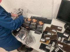 У "Борисполі" вилучили майже 27 кг тютюну для кальяну у росіянина (ФОТО)