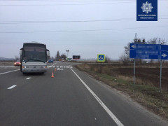 У Бориспільському районі автобус збив жінку 