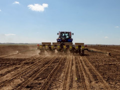 Фермерське господарство у Вороньківській ОТГ зменшує норми висіву майже всіх культур